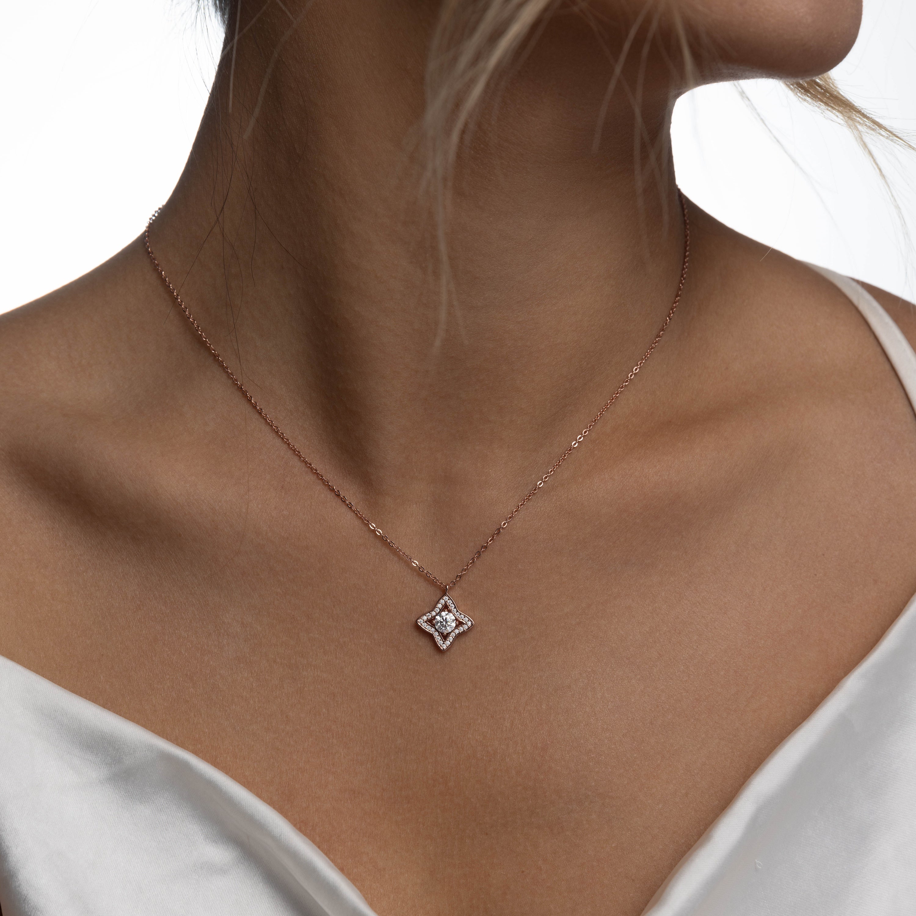Luxe Star Necklace, Rose Gold